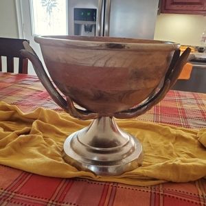 Light Garden Antlers with Wood Bowl